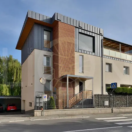 Le Lion - Bike & Apartment